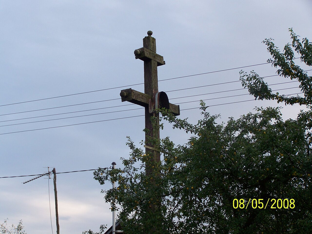 Przydrożny krzyż choleryczny w Derewicznej, fot. autora 2008 r.